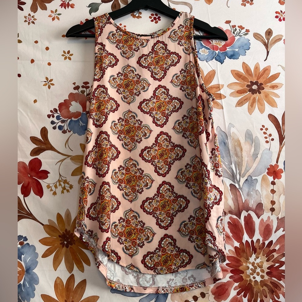 Loft XS Boho Preppy Spring Workwear Office Sleeveless Top Ornate Red Pink City